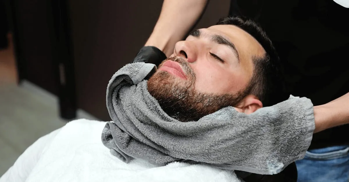Hot vs. Cold Towel Treatments: Which is Right for Your Hair Type?