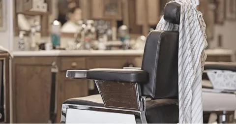 What are the Benefits of Going to a Barbershop?